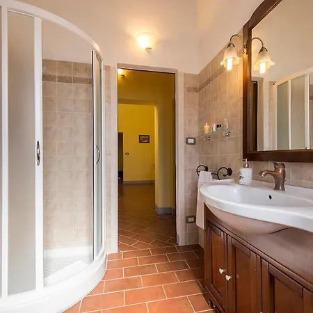 Pratovalle Фермерский дом